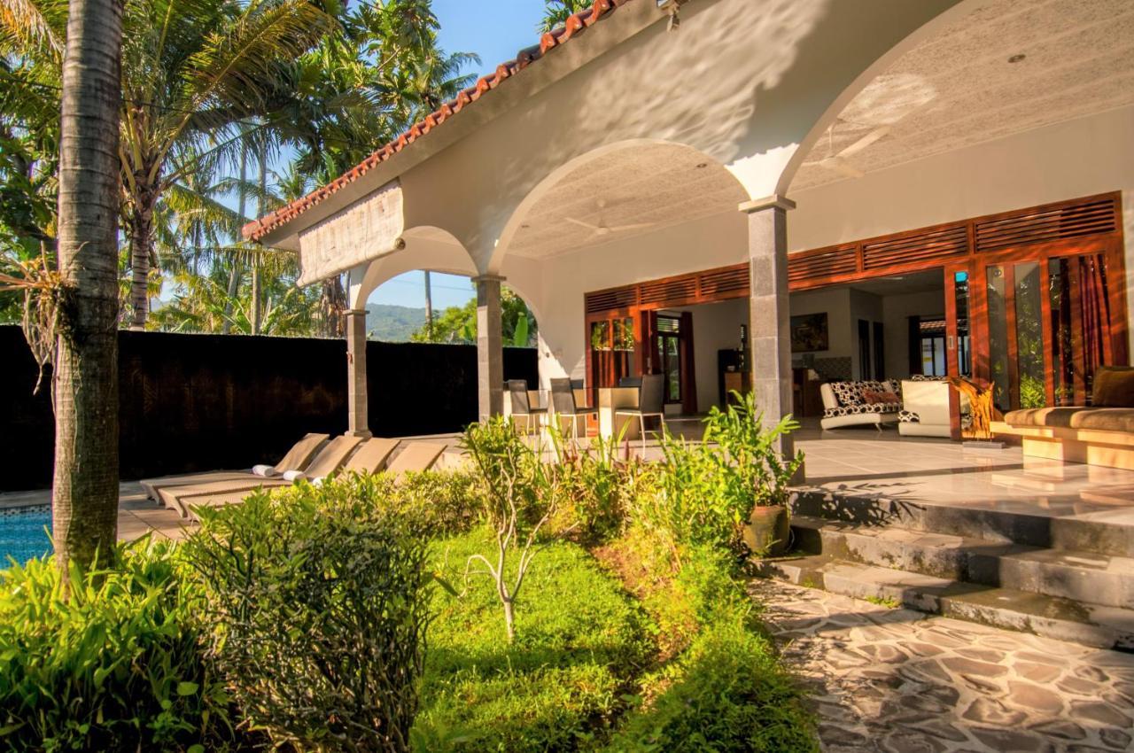 Villa Kelapa Lovina Exterior foto